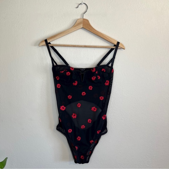 Out from Under Gigi Mesh Bodysuit - Picture 4 of 16